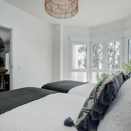 Apartment Renovated Aranja: With Big Balcony And Sea View Estepona