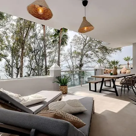 Apartment Renovated Aranja: With Big Balcony And Sea View *