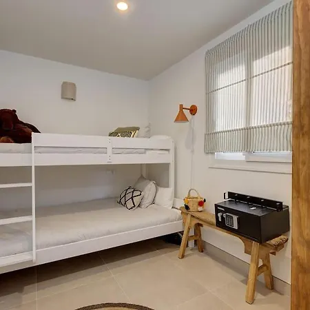 Apartment Renovated Aranja: With Big Balcony And Sea View *